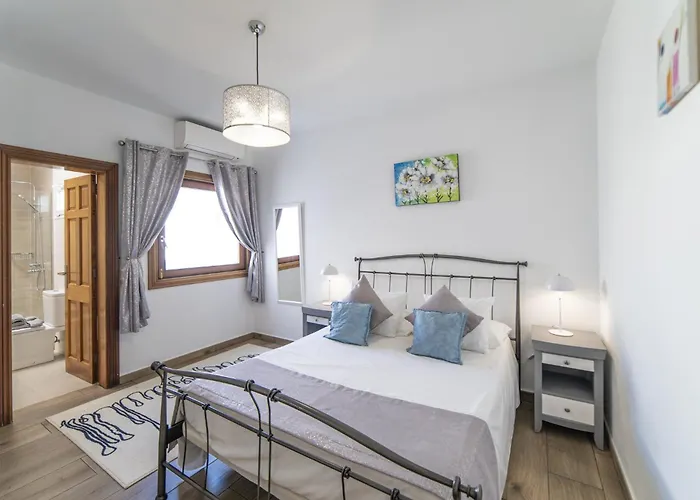 Exquisite Lanzarote Nova Vista 4 Bedrooms Spectacular Sea View Villa