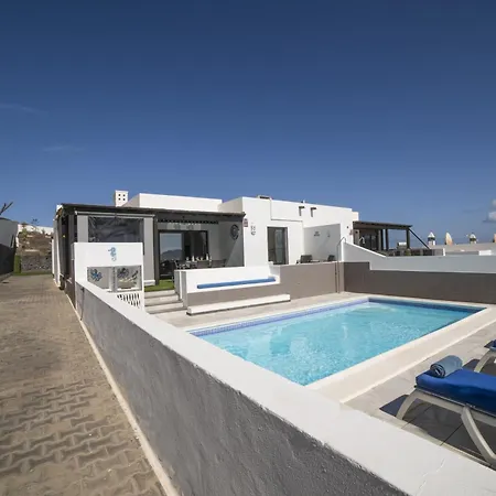 Villa Exquisite Lanzarote Nova Vista 4 Bedrooms Spectacular Sea Views Private Pool