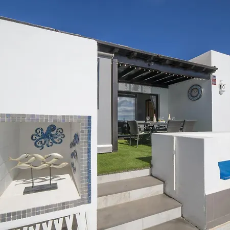 Вилла Exquisite Lanzarote Nova Vista 4 Bedrooms Spectacular Sea View