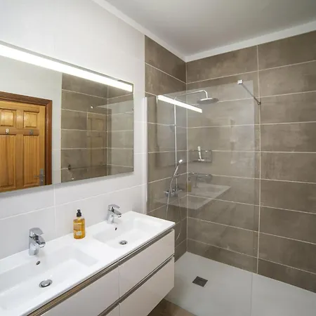 Вилла Exquisite Lanzarote Nova Vista 4 Bedrooms Spectacular Sea View *