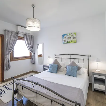 Exquisite Lanzarote Nova Vista 4 Bedrooms Spectacular Sea View Вилла