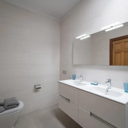 Вилла Exquisite Lanzarote Nova Vista 4 Bedrooms Spectacular Sea View *